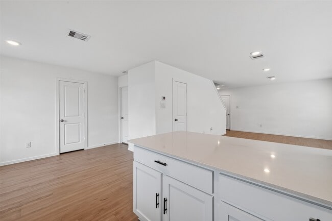 Photo - 3039 Ash Ray Dr