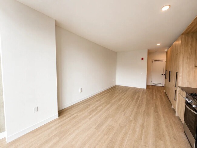 Photo - 1357 W Fulton St