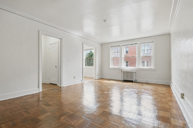 Building Photo - 5646 Hobart St Rental