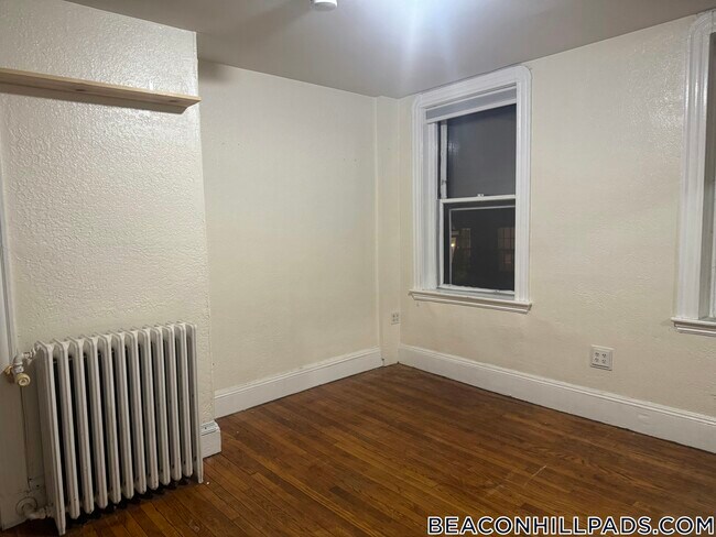 Photo - 72 Revere St Unidad 1F