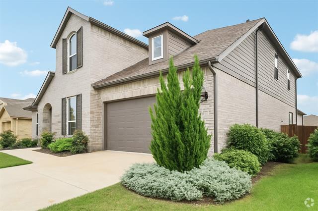 Building Photo - 1329 Stoneleigh Pl Rental