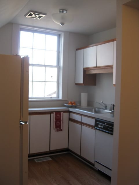 Photo - 76 Gertrude Pl Unit Carriage House