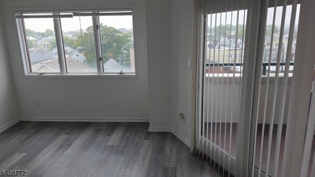 41 Wilson Ave Unit 4K