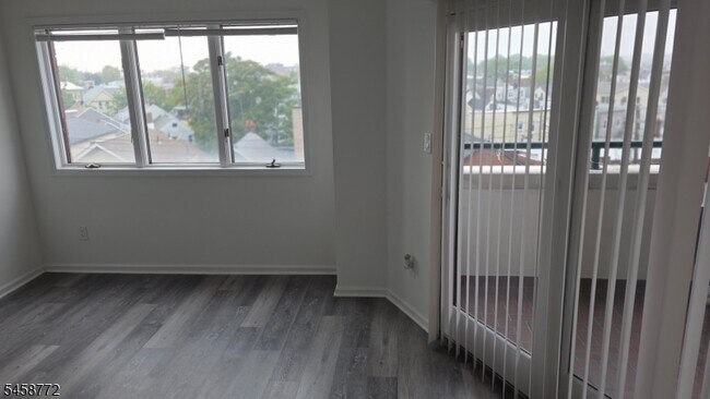 Photo - 41 Wilson Ave Unit 4K