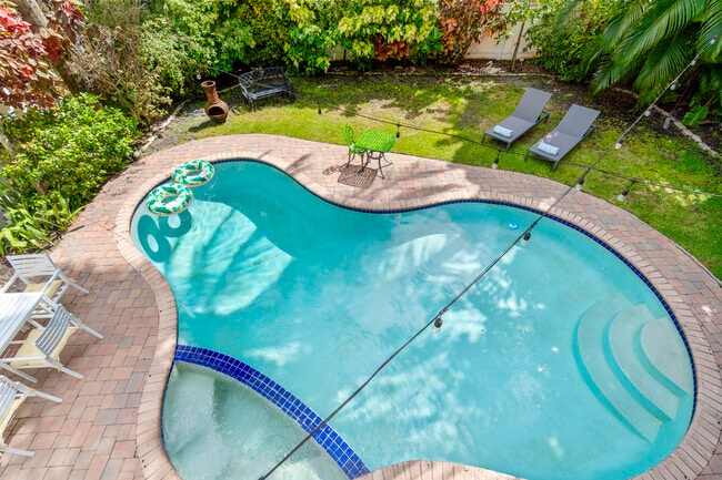 Photo - 614 SE 5th Ct