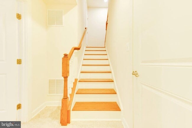 Photo - 5255 Stream Bank Ln