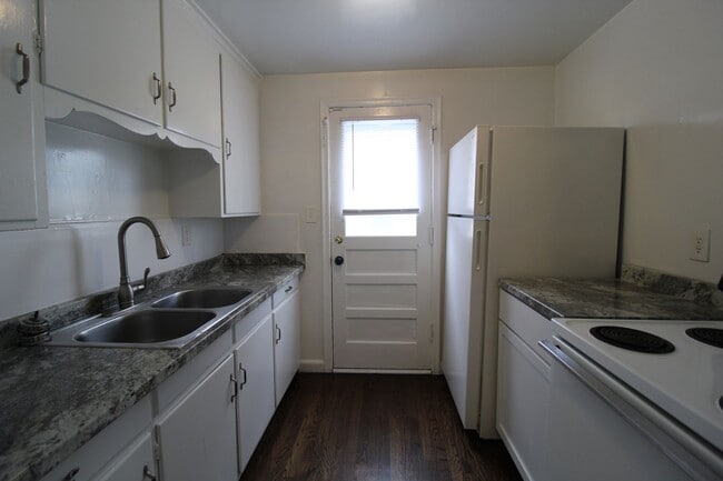 Photo - December 2025 FREE On This One Bedroom Duplex in North Kansas City