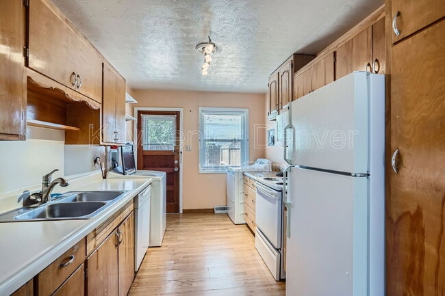 Photo - 403 S Owens St