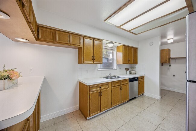 Photo - 1217 E Brown Ln