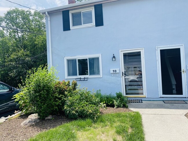 Photo - 10 Lewis Farm Rd Townhome