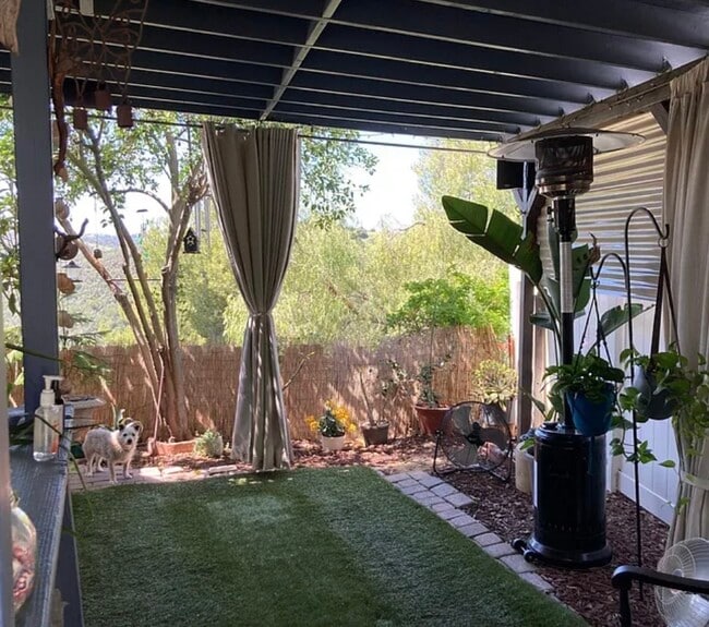 1309 Zuni Ln
