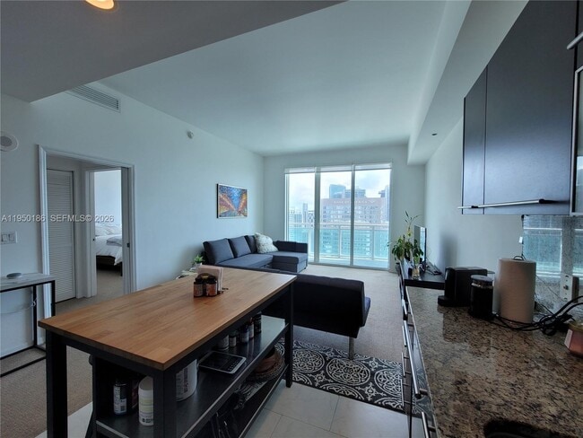 Photo - 950 Brickell Bay Dr