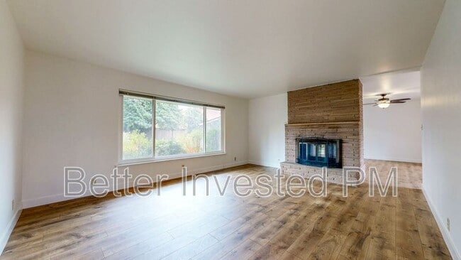 Photo - 4729 Montgomery Dr