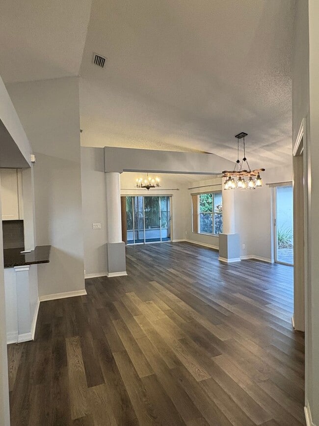 Photo - 3/2 with 2 car garage in great Vero Beach location!