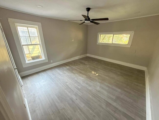 Photo - 2235 Mobile Ave