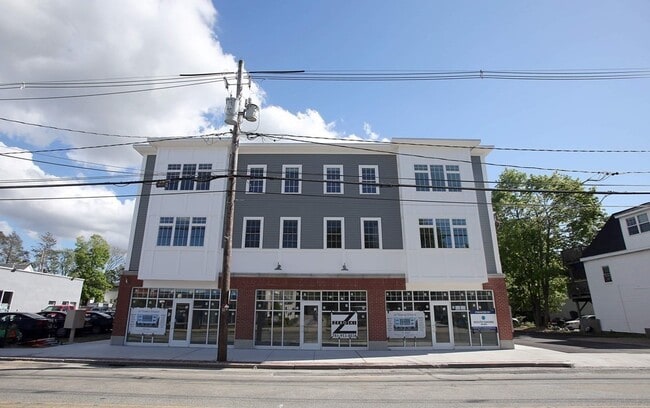 Building Photo - 30 Temple St Unit 302 Rental