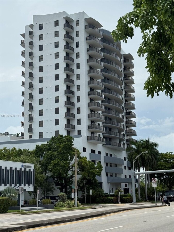 Photo - 2301 SW 27th Ave Unit 503