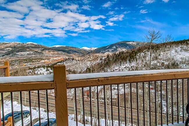 Photo - Furnished 2 Bed Plus Loft in Silver Queen East