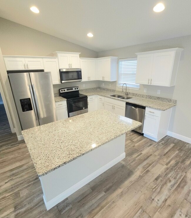 Photo - 106 Oak Cir