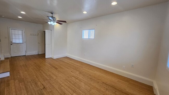 Photo - SE Cute 2 Bedroom 1 Bath Home.