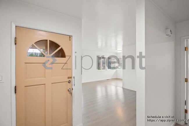 Photo - 836 El Camino Real