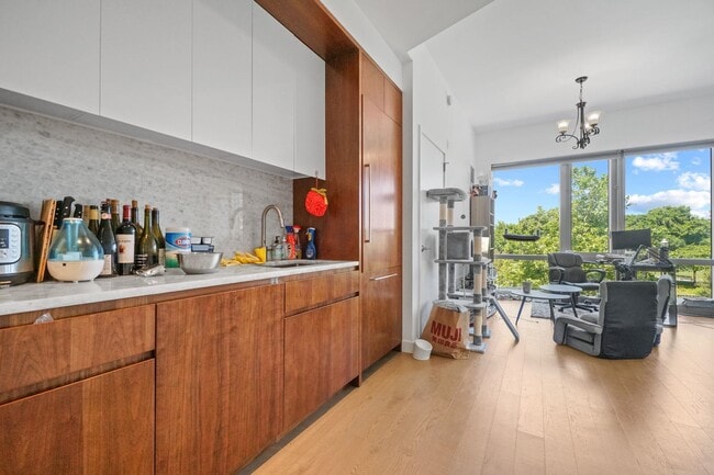 Photo - 75 Park Ln S Unidad 409