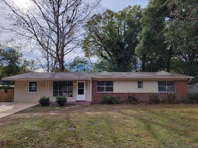 Building Photo - 515 Tall Pines St Rental