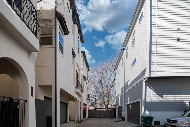 Building Photo - 5743 Kiam St Rental
