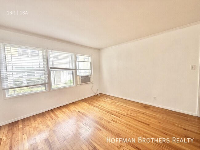 Photo - 2453 Silver Lake Blvd Unidad 2441A