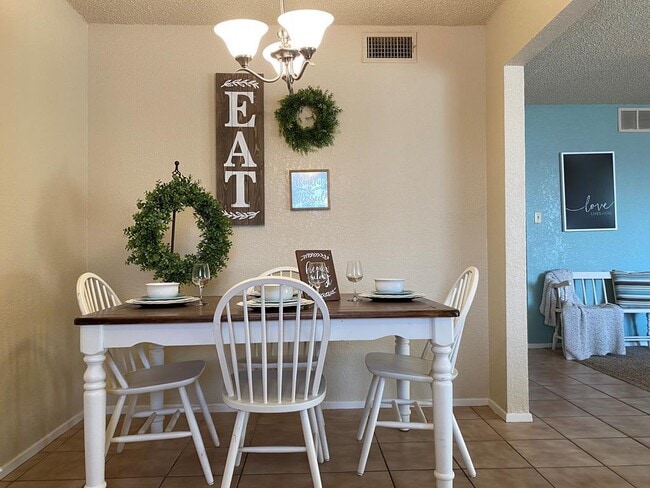 Photo - 1204 Aspen St