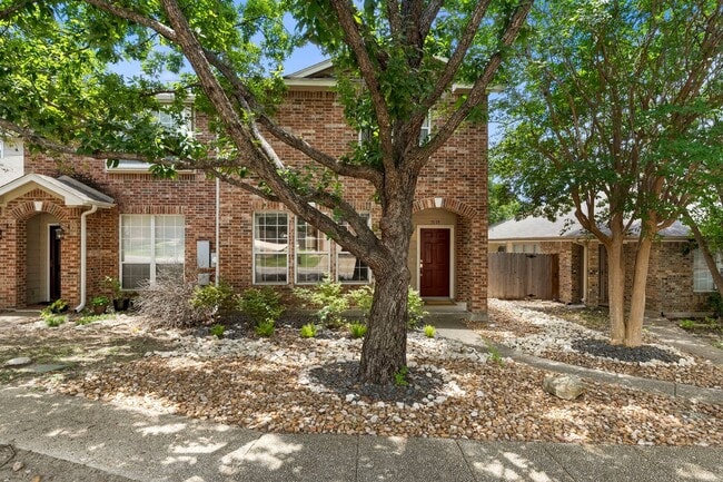 Photo - Stylish Townhome Living in Oak Creek