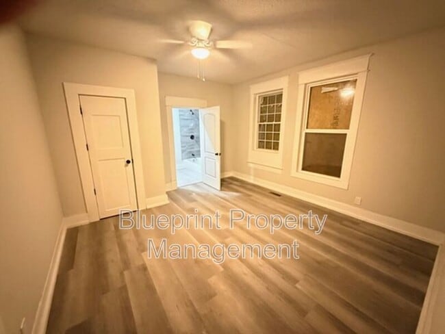 Photo - 1701 Ave I