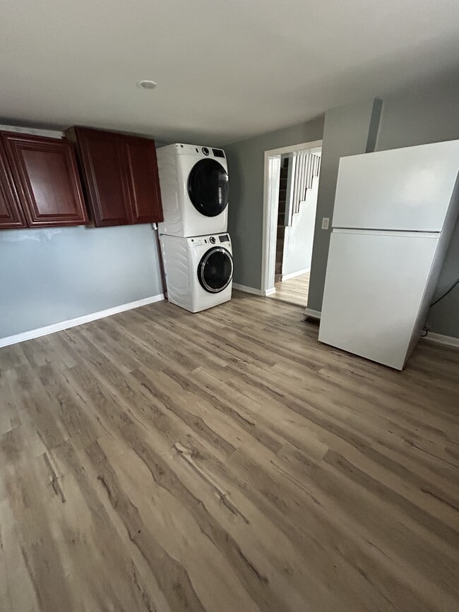 15 W Water St