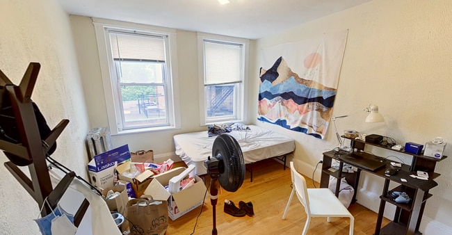 Photo - 142 Hemenway St