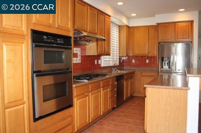 Photo - 524 Rosewood Ln