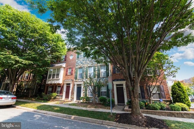 Building Photo - 1017 Grand Champion Dr