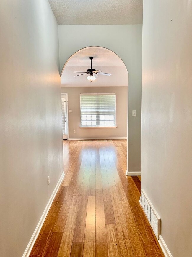 Photo - Charming newly renovated Home in Cordova, TN