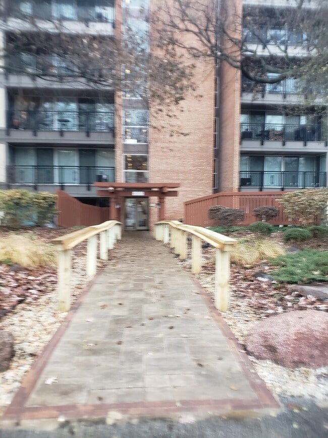 Photo - 6000 Oakwood Dr Unit 6H