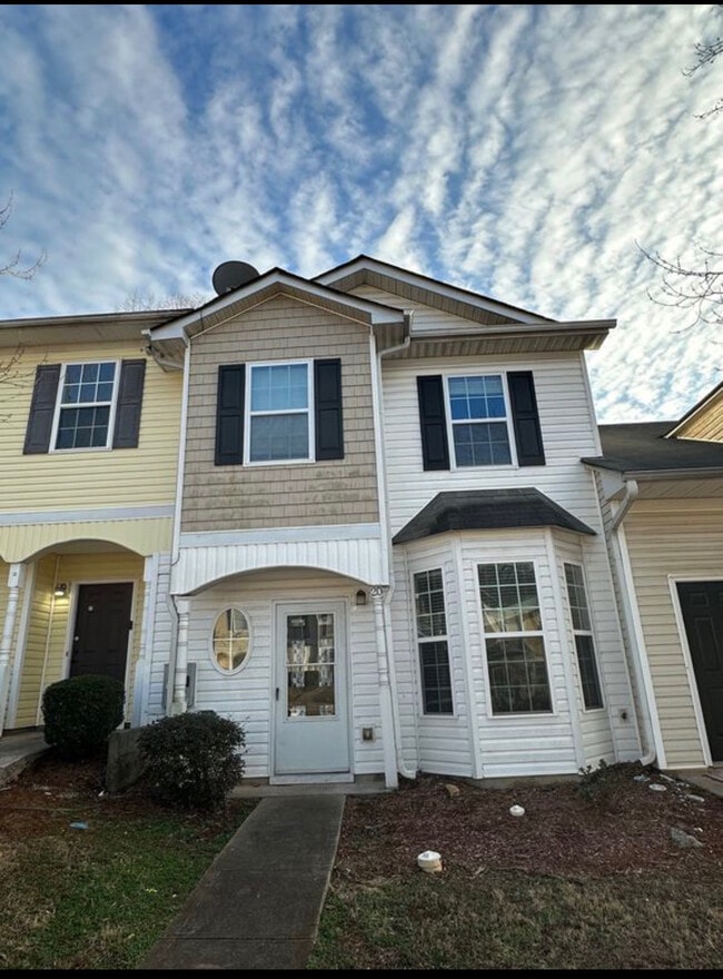 Building Photo - Room in Townhome on Timber Ridge Dr