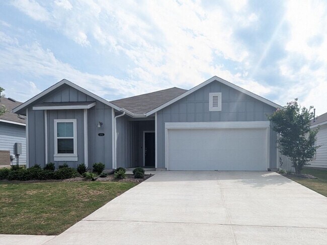 Building Photo - 3 Bed / 2 Bath Single Story in Casetta Ranch Community in Kyle
