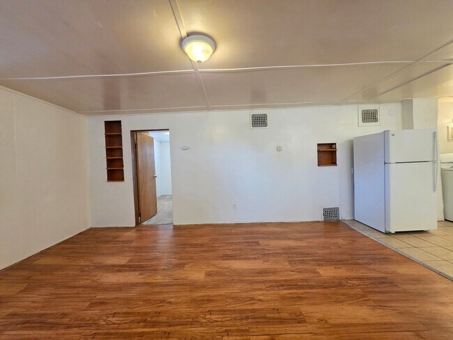 911-915 Broadway