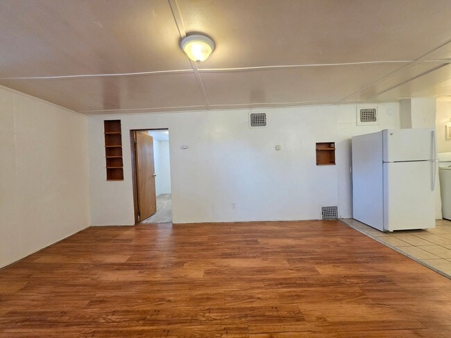 Photo - 911-915 Broadway Unit 915
