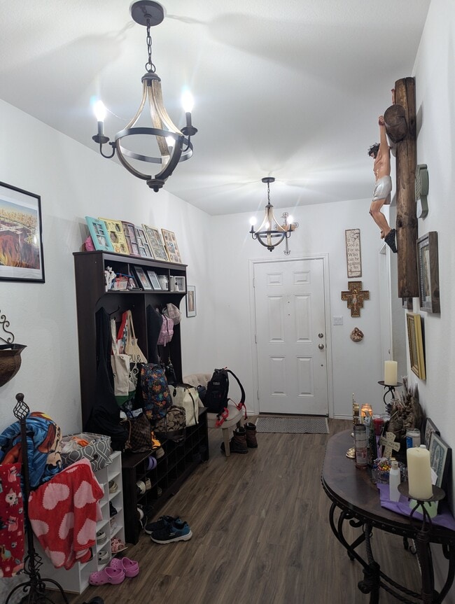 Photo - 112 Esparza Dr