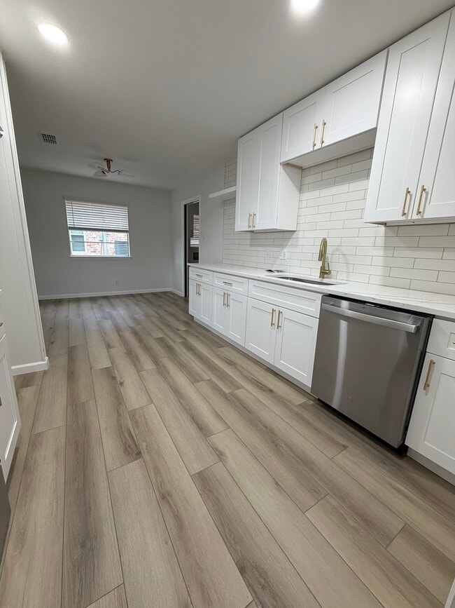 Photo - 6526 Forest Grove