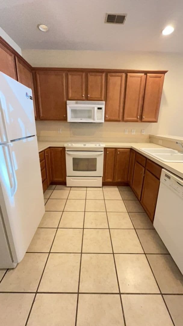 Photo - 3 Bedroom Townhome house in Steeple Point subdivision