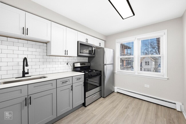 Photo - 7620 S Coles Chicago, IL 60649