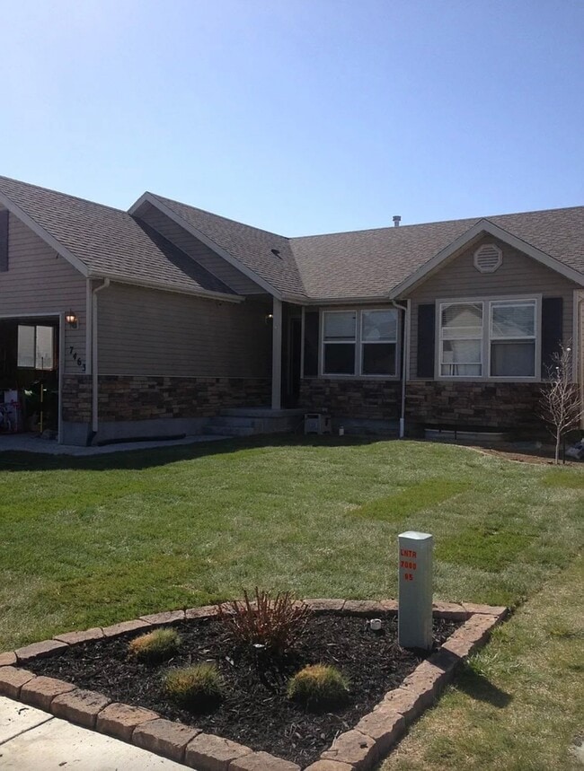Photo - 7463 Red Pine Rd