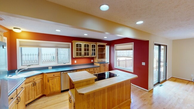 Photo - 1301 Center St