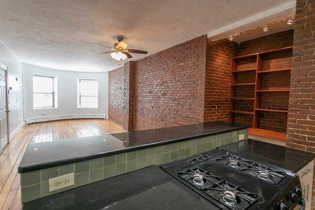 101 Cedar St Unit 2