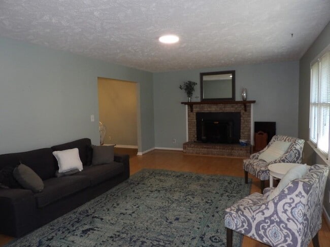 Photo - 917 9th Ave S